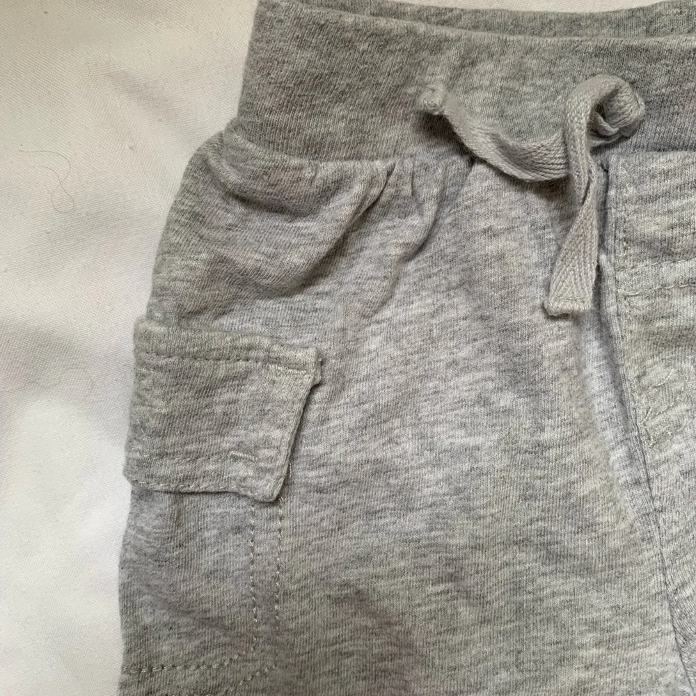 The Children’s Place 3-6 month summer set - 3 shorts and a onesie
